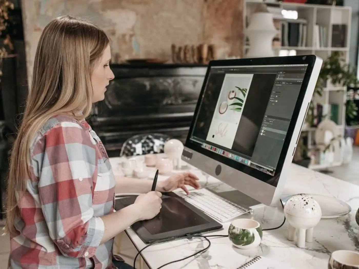 Travail de conception de l'identite visuelle